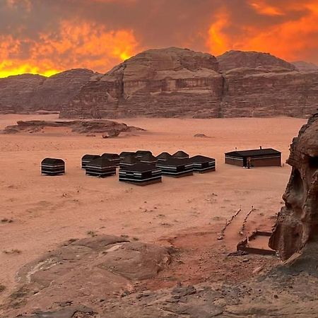 מלון וואדי רם Bedouin Host Camp& With Tour מראה חיצוני תמונה