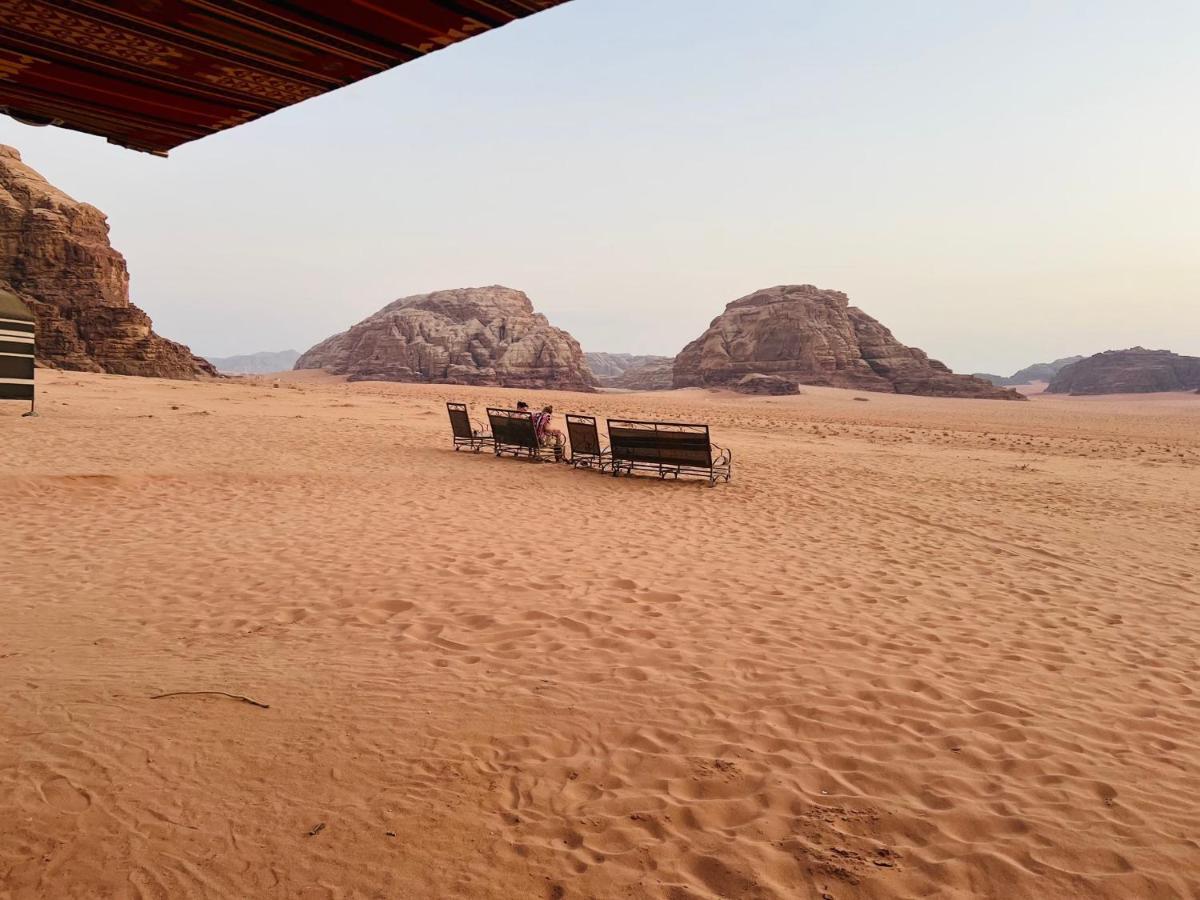 מלון וואדי רם Bedouin Host Camp& With Tour מראה חיצוני תמונה