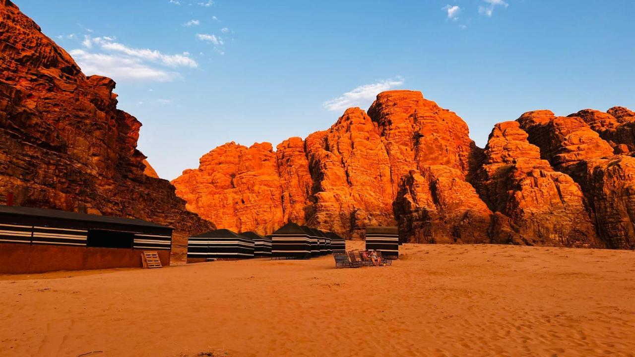מלון וואדי רם Bedouin Host Camp& With Tour מראה חיצוני תמונה