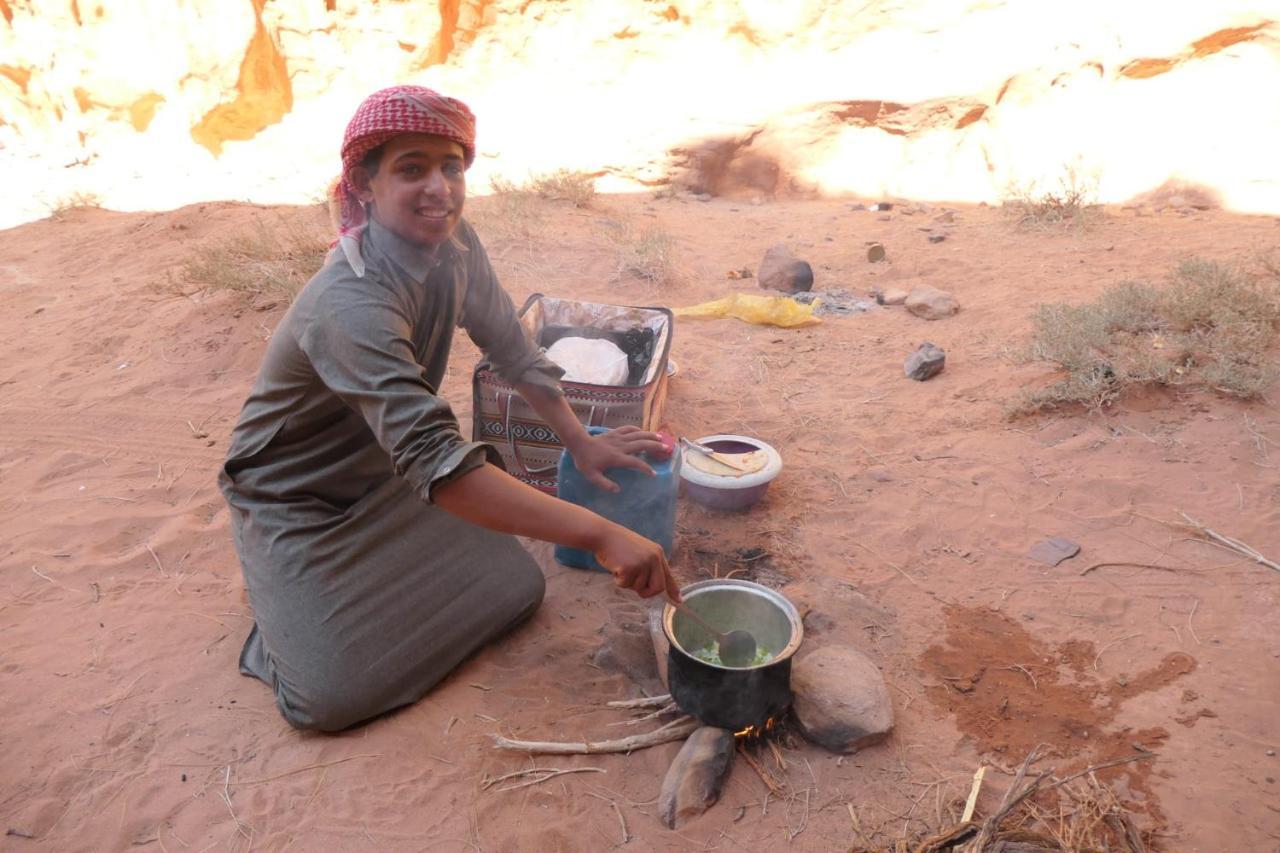 מלון וואדי רם Bedouin Host Camp& With Tour מראה חיצוני תמונה