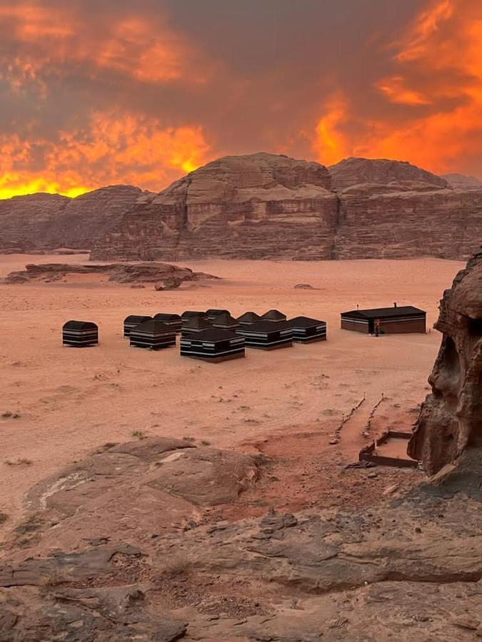 מלון וואדי רם Bedouin Host Camp& With Tour מראה חיצוני תמונה
