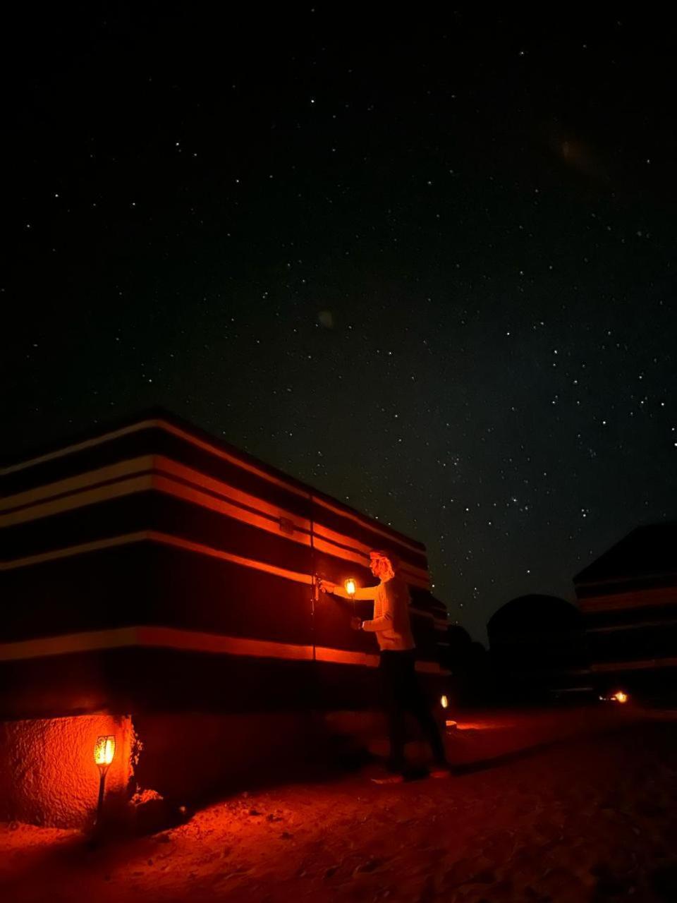 מלון וואדי רם Bedouin Host Camp& With Tour מראה חיצוני תמונה