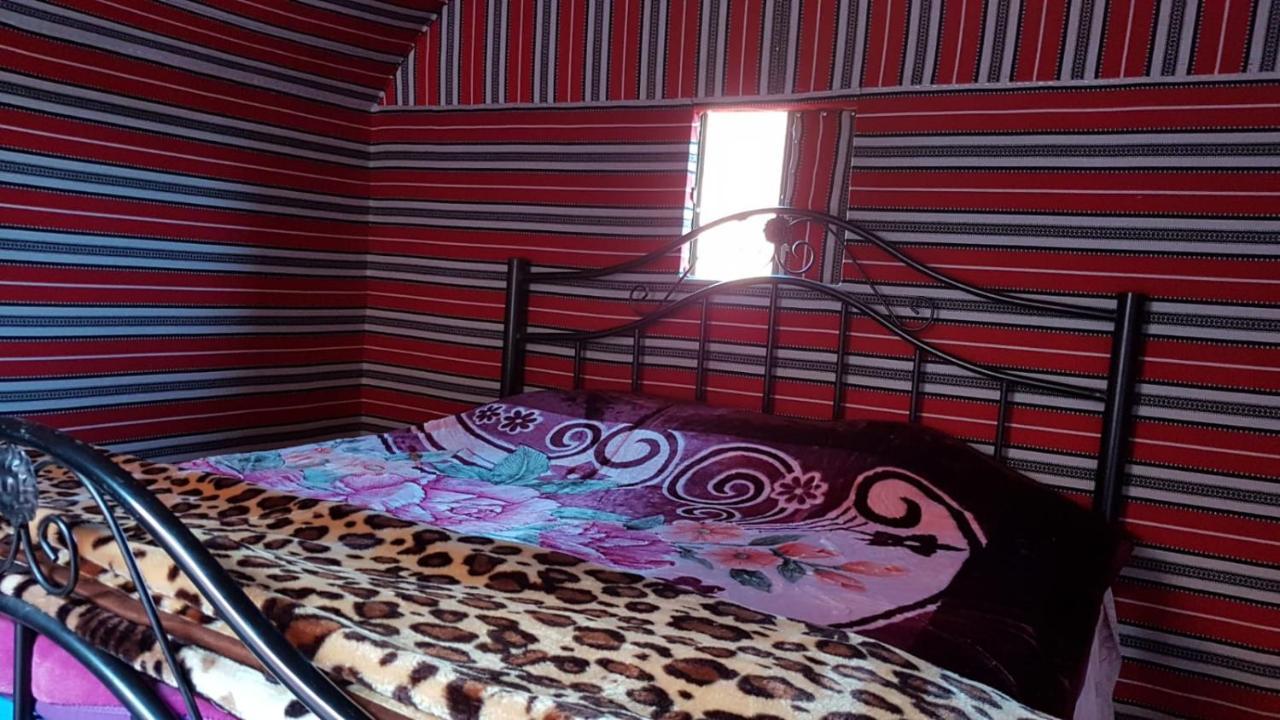 מלון וואדי רם Bedouin Host Camp& With Tour מראה חיצוני תמונה
