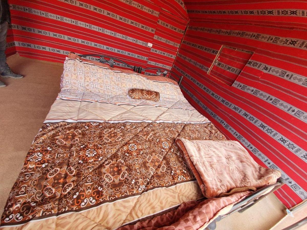 מלון וואדי רם Bedouin Host Camp& With Tour מראה חיצוני תמונה