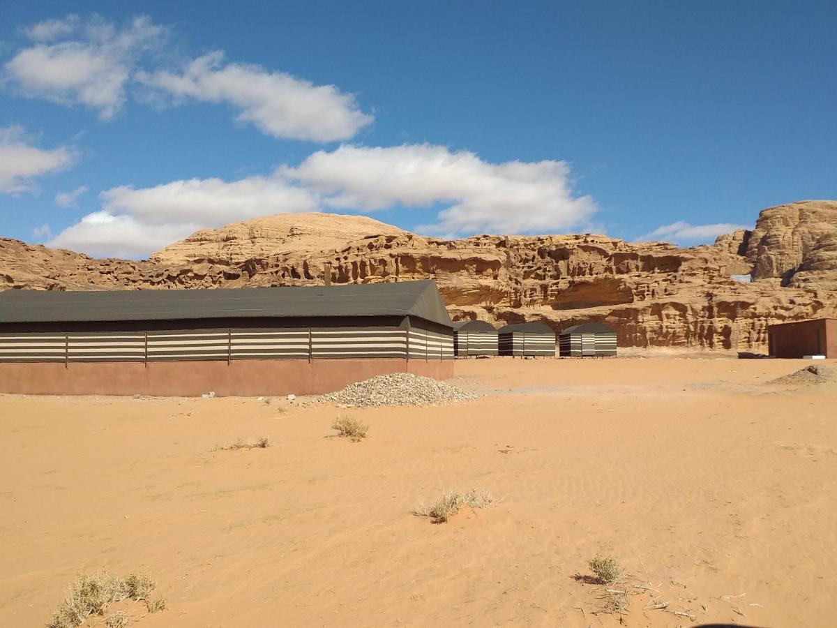 מלון וואדי רם Bedouin Host Camp& With Tour מראה חיצוני תמונה